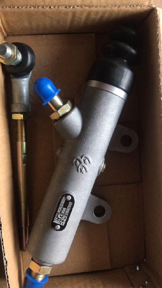 榮眾離合器總泵，WG9323230055