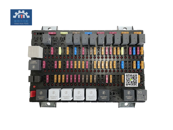 DZ97189584390  中央電氣裝置板  Central Electrical Installation Board (ISM-BCM)   SHACMAN  X3000  Electrical parts for truck cab